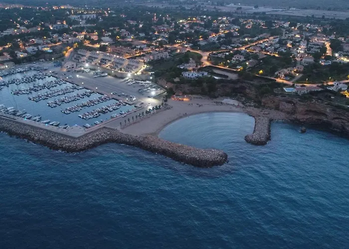 Magnifico Edificio Marina * Calafat