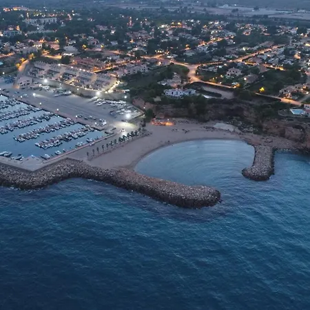 Magnifico Edificio Marina * Calafat